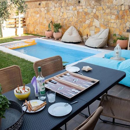 Dandy Villas Nea Roda - Melodic Waves - Private - Pool - Parking - Cellar ภายนอก รูปภาพ