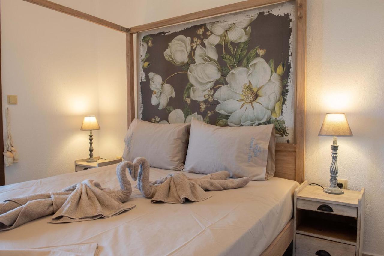 Dandy Villas Nea Roda - Melodic Waves - Private - Pool - Parking - Cellar ภายนอก รูปภาพ